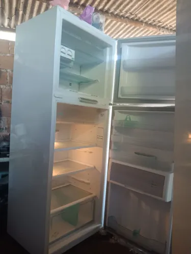 Ela ta boa e consul dou por 1200 vou deixar.