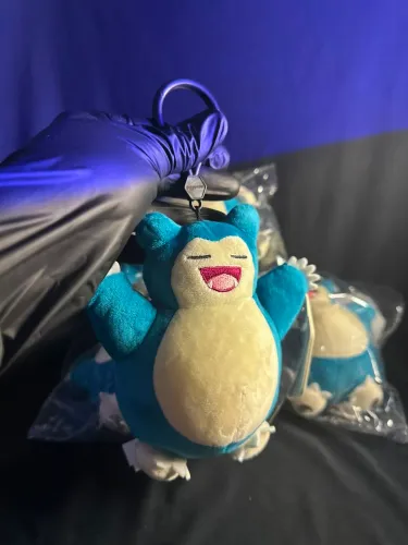 Chaveiro Pokémon pelúcia snorlax