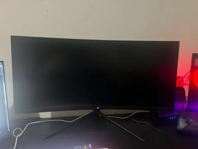 Monitor ultrawide curvo 