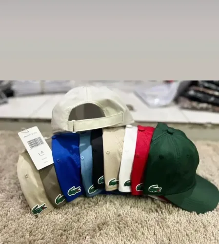 Bonés Lacoste tendência 2026