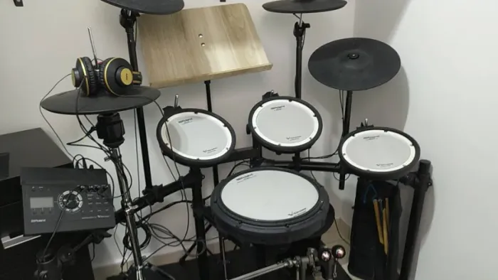 ROLAND TD-17 KVX - IMPECÁVEL!