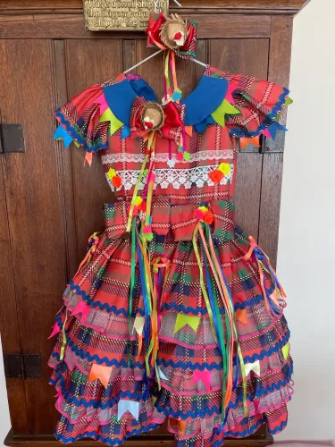 Vestido Junino Infantil 7 saias 