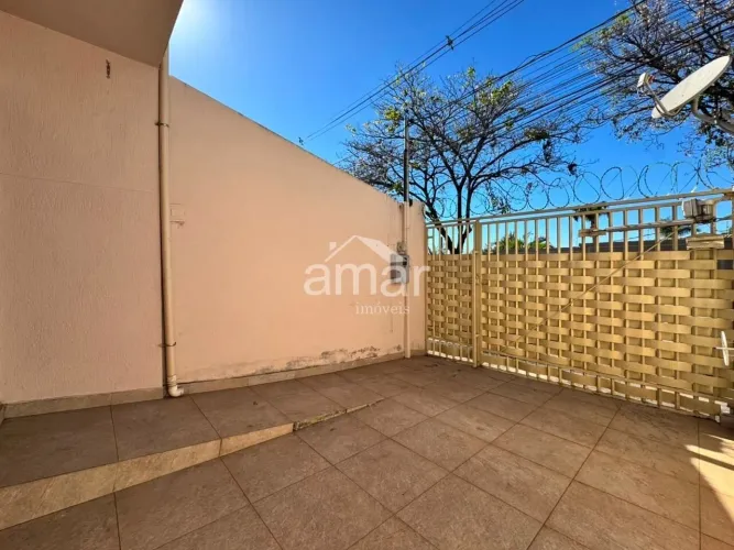 Casa à venda no bairro Cabral - Contagem/MG