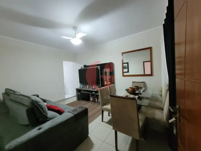 Casa térrea à venda com 2 quartos sendo 1 suíte - 125 m² de terreno - No bairro Jardim das