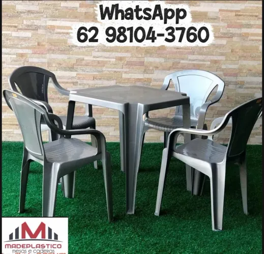 Jogo de mesa e cadeiras de plástico Inox! Cadeira que suporta 182 Kg.