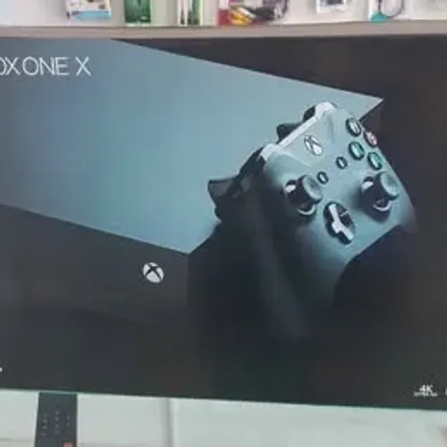Caixa do Xbox X / Vazia