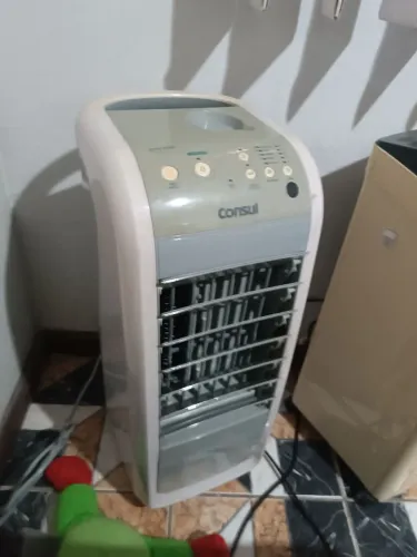 Ventilador com umidificador de ar ótimo estado funciona perfeitamente