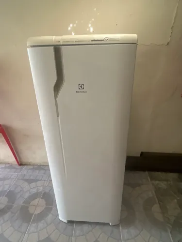 Geladeira eletrolux
