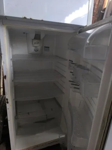 LOTE R$ 250,00 - Geladeira + Fogão + Secadora (Guarujá))