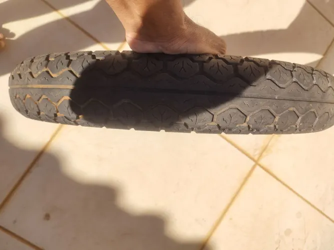 Pneu traseiro cg 