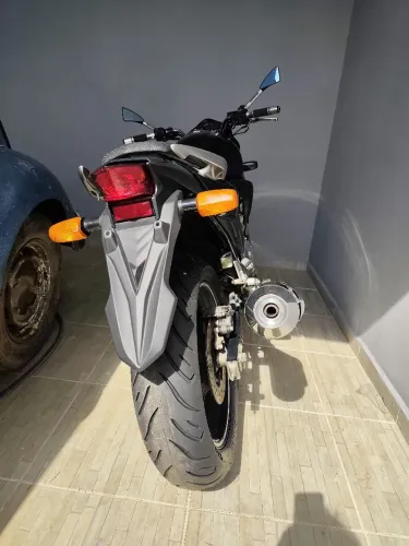 HONDA CB 300R 2012 MUITO CONSERVADA UNICO DONO COM MANUAL