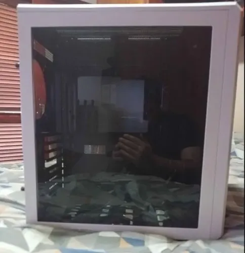 Gabinete Corsair em excelente estado.