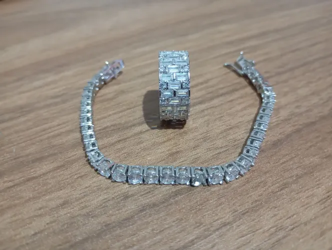 Conjunto de pulseira cravejada Riviera 4mm + Anel esterlina com Zircônia N°10.