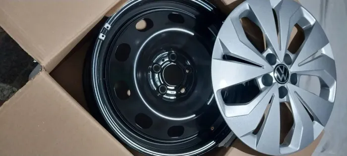 4 Rodas Aro 16 de ferro T-Cross 2026 com calotas Volkswagen.