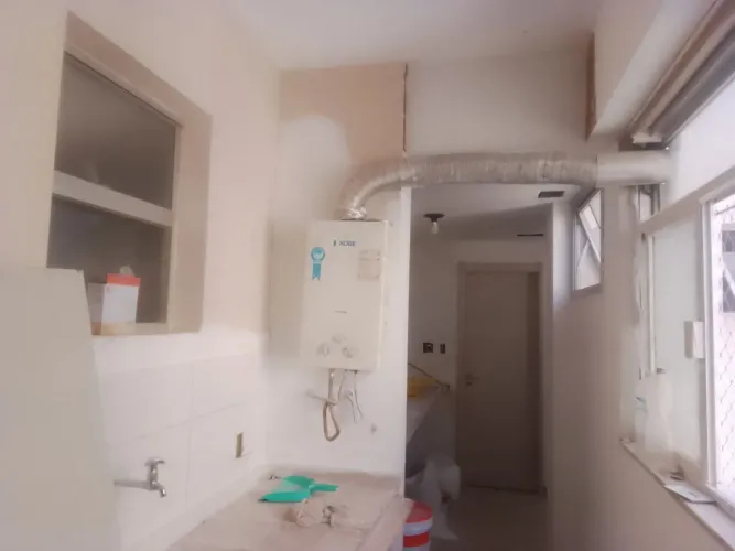 Faço manutenção e manutenção..