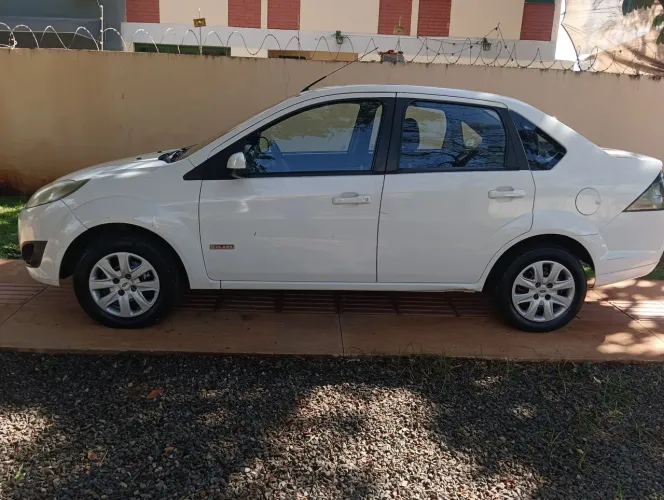 Ford Fiesta Sed. 1.6 8V Flex 4P 2013