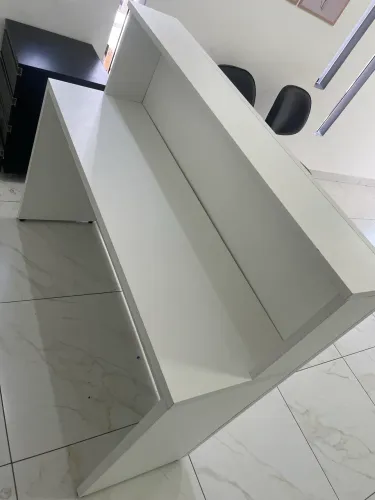 VENDO COM URGÊNCIA: Balcão Branco para Escritório ou Loj
