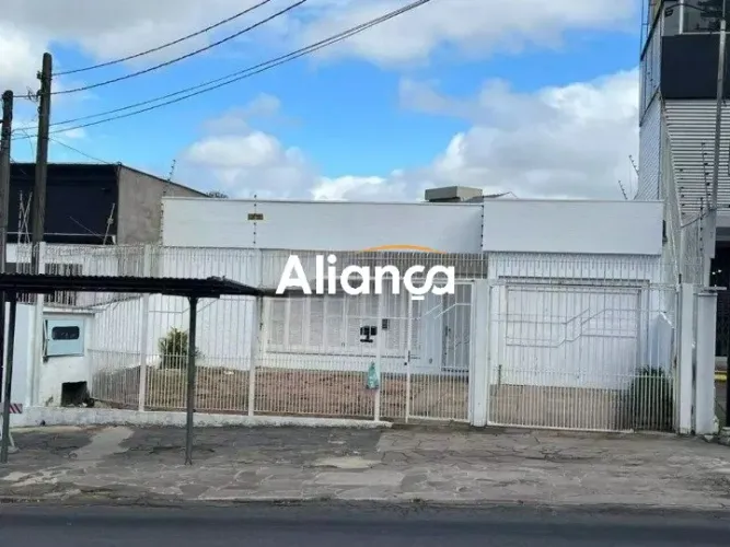 Casa comercial para alugar em local de grande fluxo de pedestres e veículos, no bairro Chá