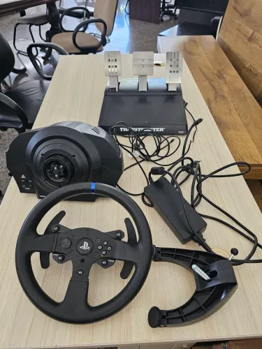 Volante t300 rs com pedal t3pa com upgrade de ventoinha noctua