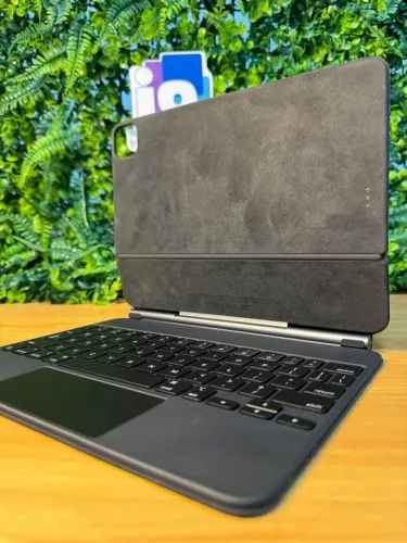 Capa para IPad Apple Keyboard Magic A2261 Cor: preta Seminovo em excelente estado