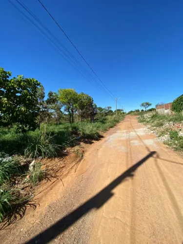 Lote para venda tem 360m² em Garavelo Sul I - Hidrolândia - GO