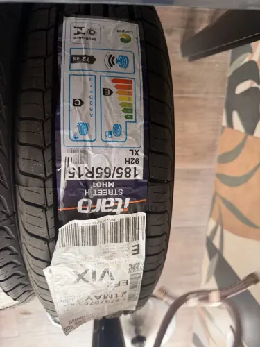 VENDO 2 PNEUS NOVOS - R$ 400 O PAR