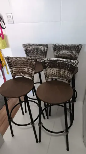 4 banquetas