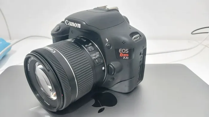 Canon t2i nova 