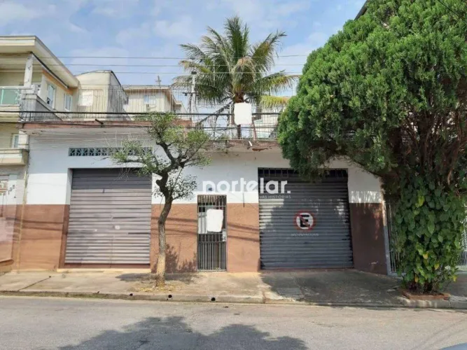 Ótimo terreno em aclive à venda no Parque São Domingos
