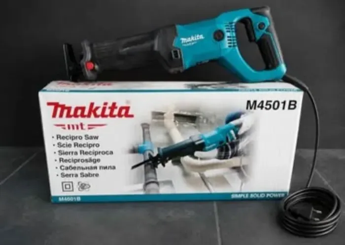 SERRA SABRE MAKITA 220V