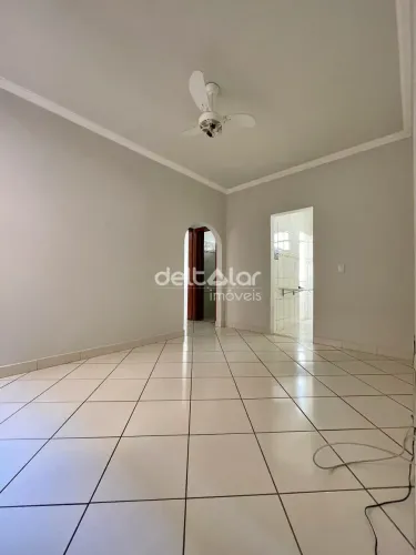 Apartamento com 02 quartos, armários planejados e uma vaga de estacionamento, Planalto, Be