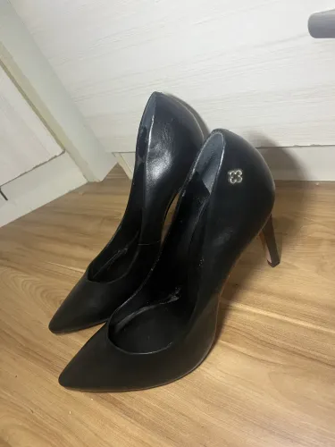 Scarpin preto Capodarte - sem uso