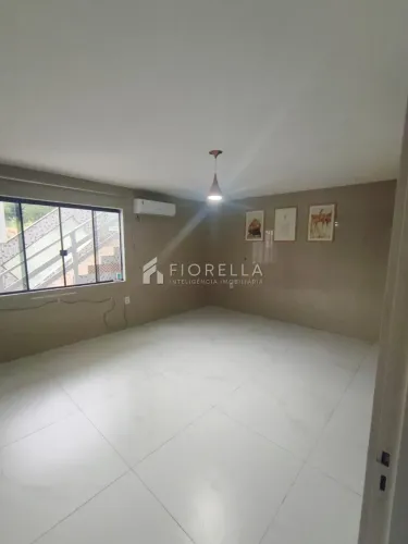 Casa para locação com 90 metros no bairro Potecas - São José/sc
