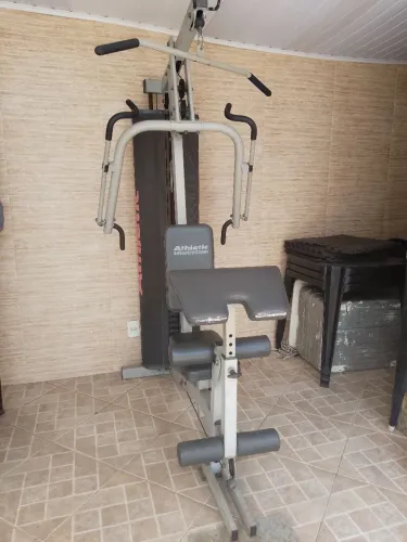 Aparelho de musculação 