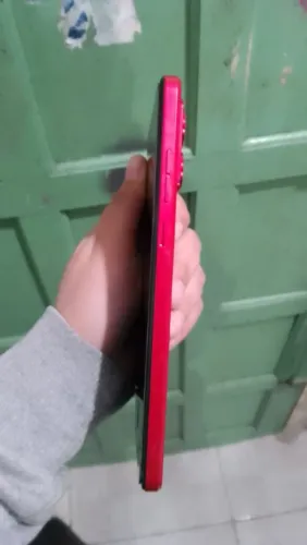 Moto G 84