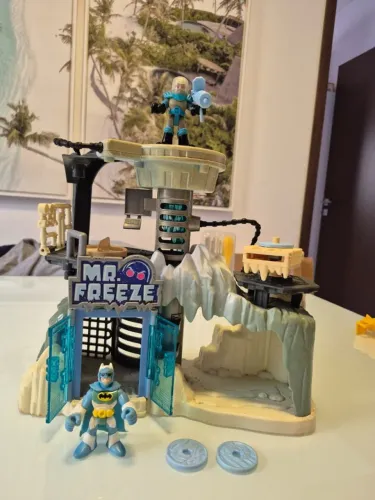 Quartel General do Mr. Freeze - Imaginext DC Super Friends 