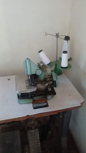 Vendo máquina de costura 