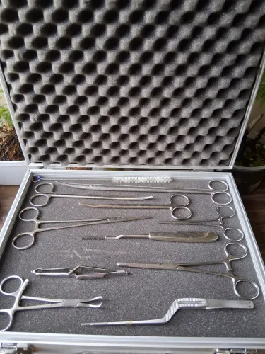 Kit pinças e tesouras (aquarismo)