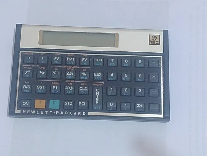 Calculadora HP12C funcionando perfeitamente.
