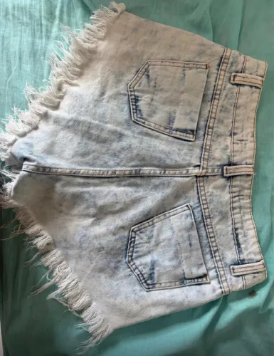 SHORT JEANS