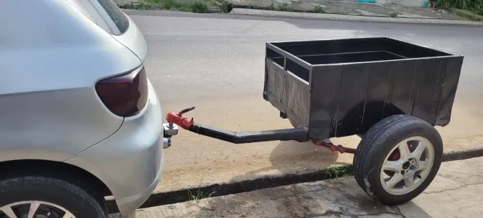 1 Carretinha reboque CARRO MOTO