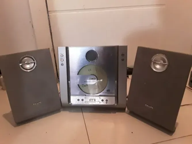 Micro System Philips com CD e Caixas Originais