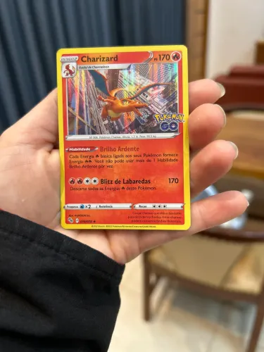 Carta Pokémon Charizard