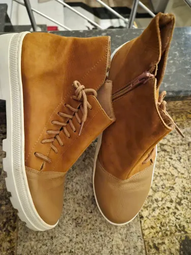 Bota Couro unissex