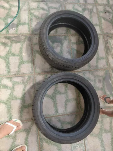 Pneus 215 45 R18