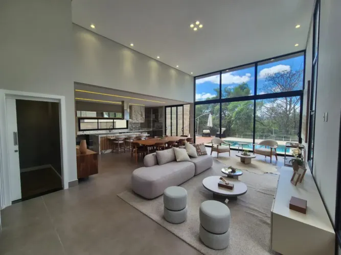 Casa Térrea de Alto Padrão com Vista para a Mata - Alphaville Nova Esplanada 1