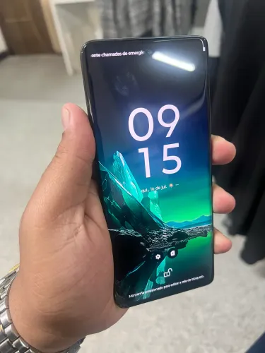 Motorola Edge 40 neo. 256GB todo bom. ( trinco na parte de baixo )