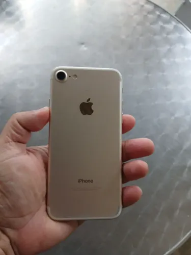 Vende- se um iPhone 7