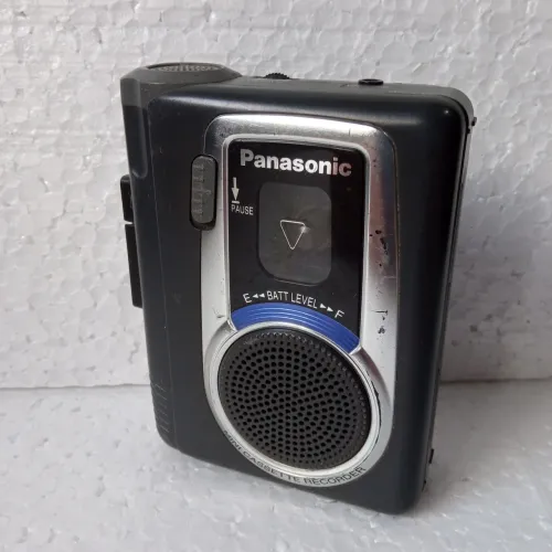 PANASONIC - MINI CASSETE RECORDER