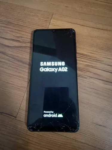 Samsung Galaxy A02 - 32GB - Tela quebrada, mas funcionando perfeitamente